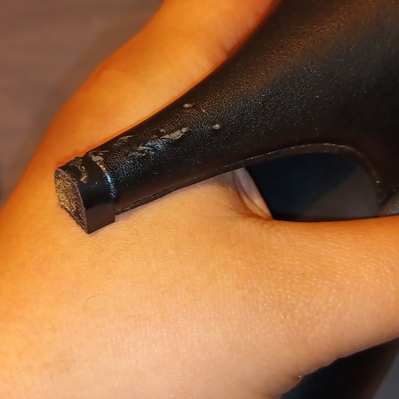 Heel - Picture 4 of 4